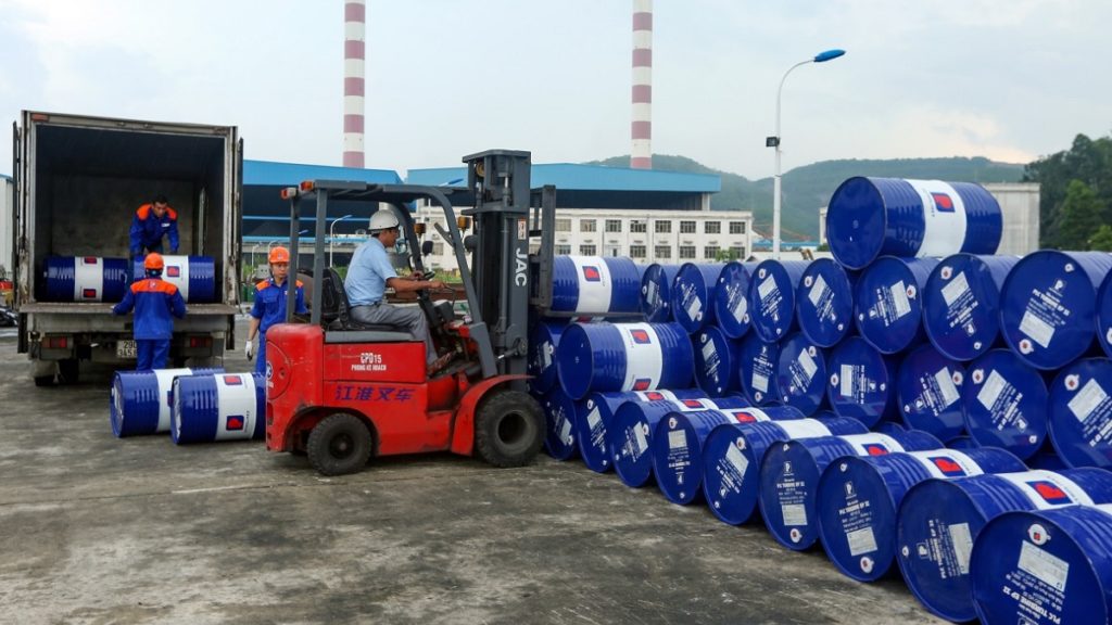 Cổ phiếu cần quan tâm ngày 6/7: PLC, BMP, DHC